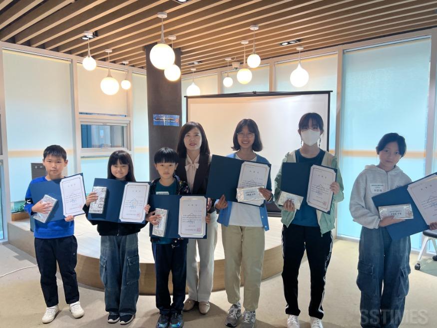 가족센터_생태탐사대_모범상.jpg