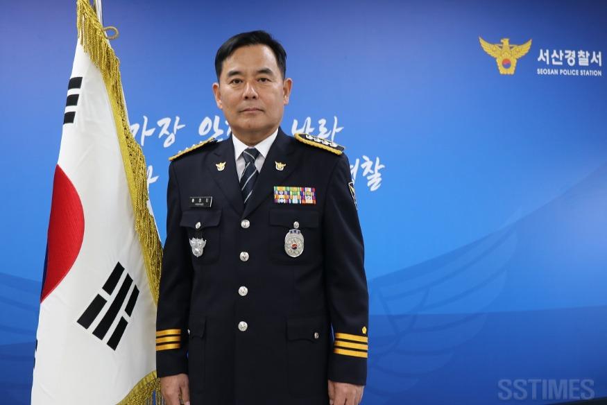 황정인1.JPG