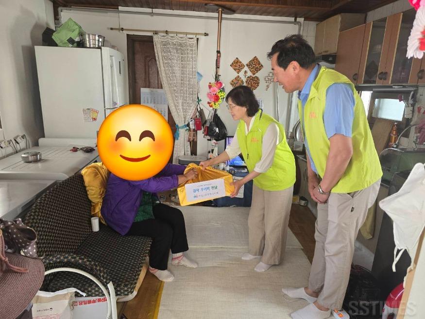 동문2_꾸러미.jpg